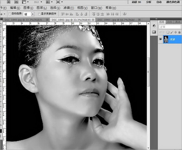 Photoshop 打造美女黑白倒影效果